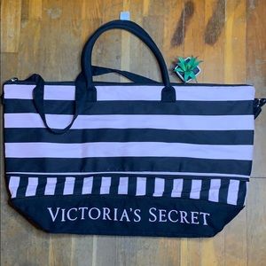 🌵 Victoria secret extra large duffle bag